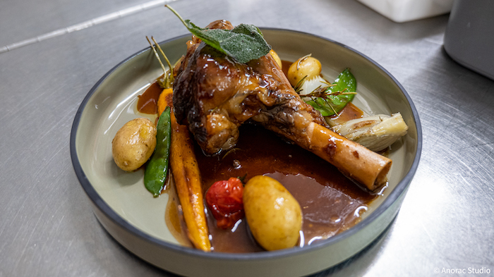 Souris d’agneau confite, un classique du Café du Raisin